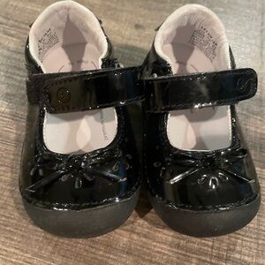 Stride Rite Infant girl size 3.5 Black Patient Leather